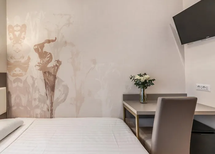 Flower Garden Hotel Rom