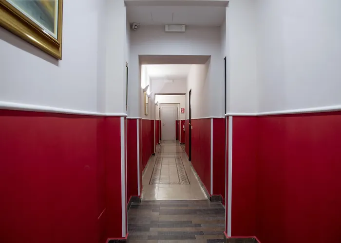 Domus Napoleone Otel Roma