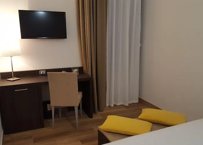 Una Finestra Su Monti Rome