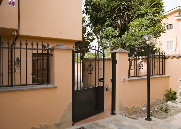 Fiumicino hotels near Castle of Julius II