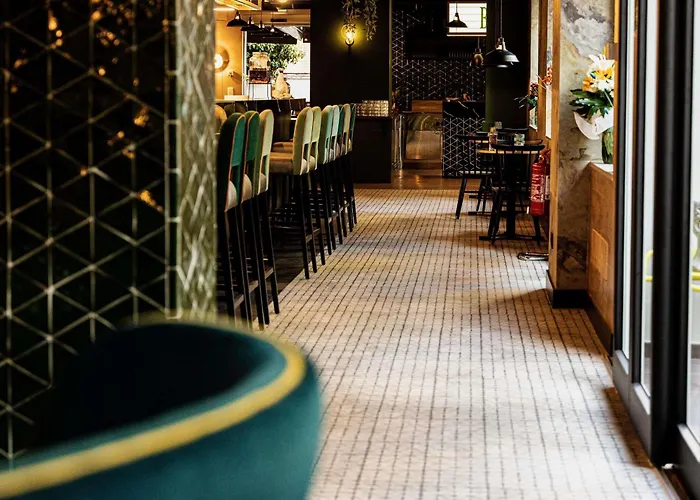 Hotel Mercure Roma Corso Trieste Con una Pista de Golf