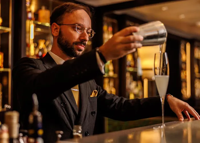 Rome hotels near Roman Forum