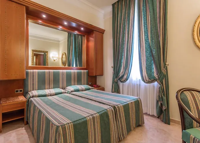 Hotéis perto de Fórum de Trajano