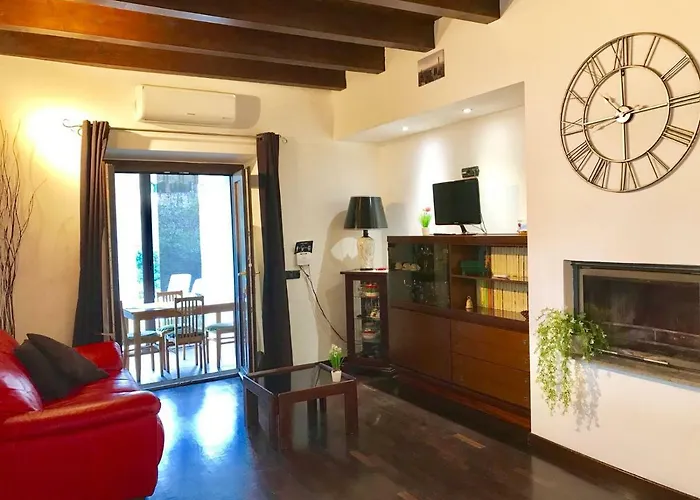 Villa Casale Pratoterra Bracciano  privato