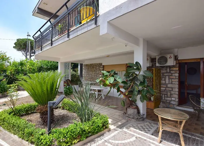 Un Ospite A Fontania Bed & Breakfast Gaeta