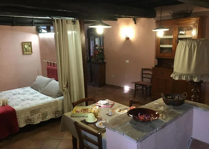 Casetta Di Carlo Magno Sutri privato